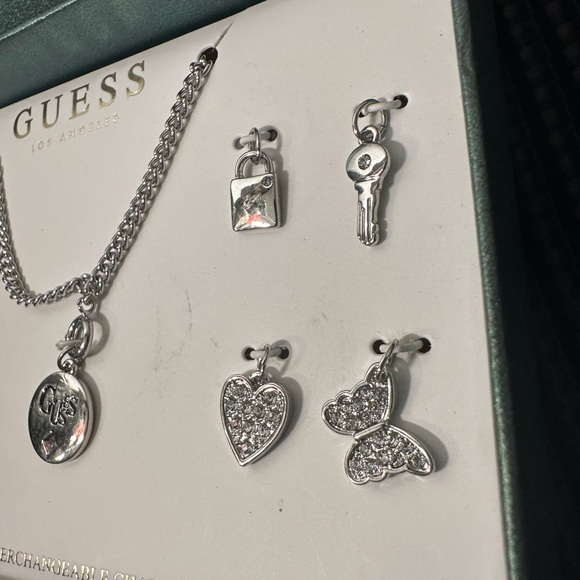 🆕GUESS Silver Interchangeable Charm Necklace Set - Picture 4 of 10